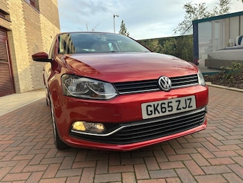 Used Volkswagen Polo 2015 for sale - 76573170: Photo