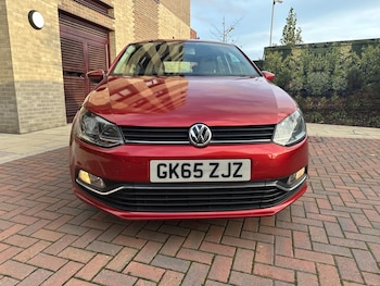 Used Volkswagen Polo 2015 for sale - 76573170: Photo