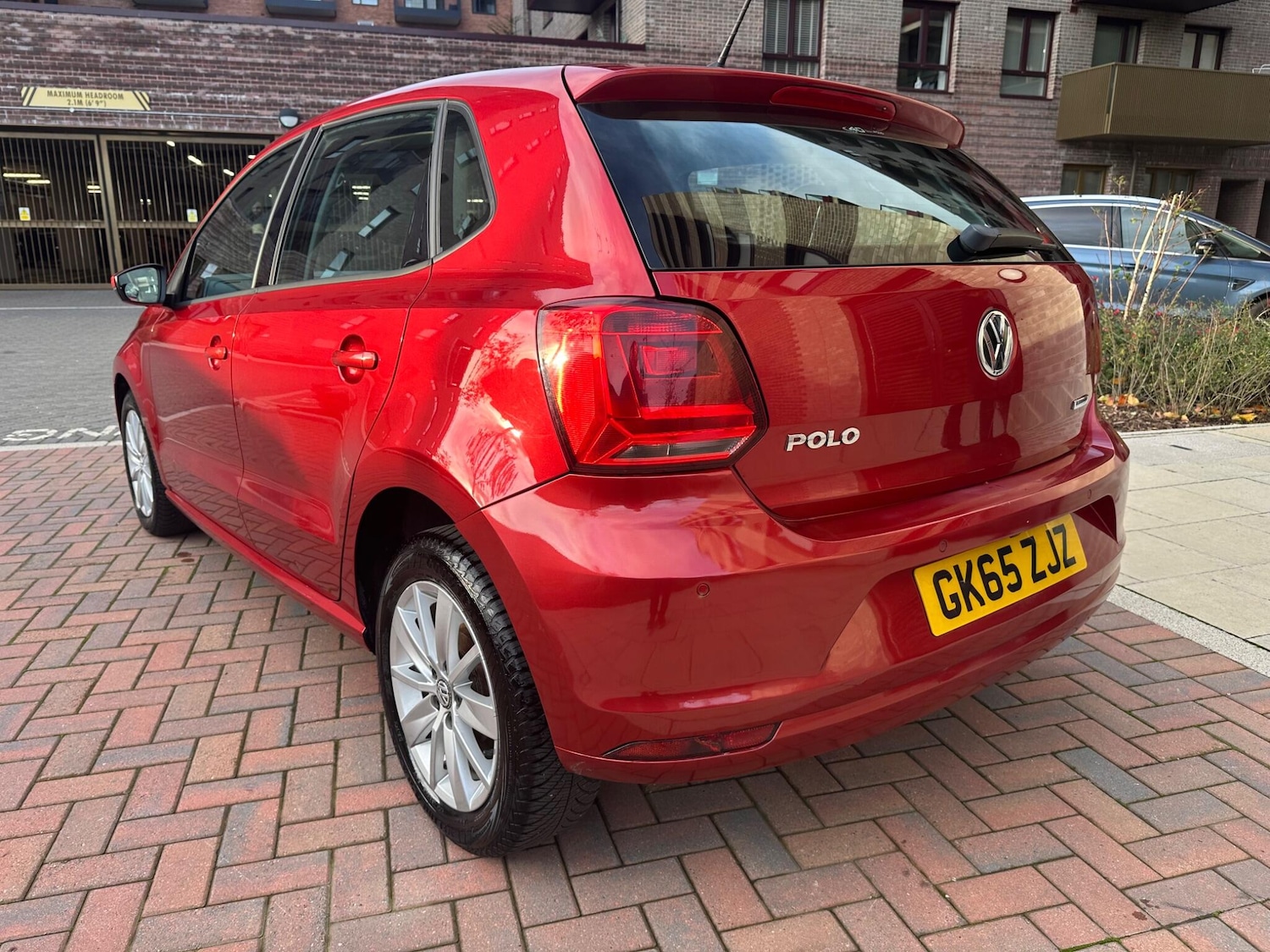 Used Volkswagen Polo 2015 for sale - 76573170: Photo 8