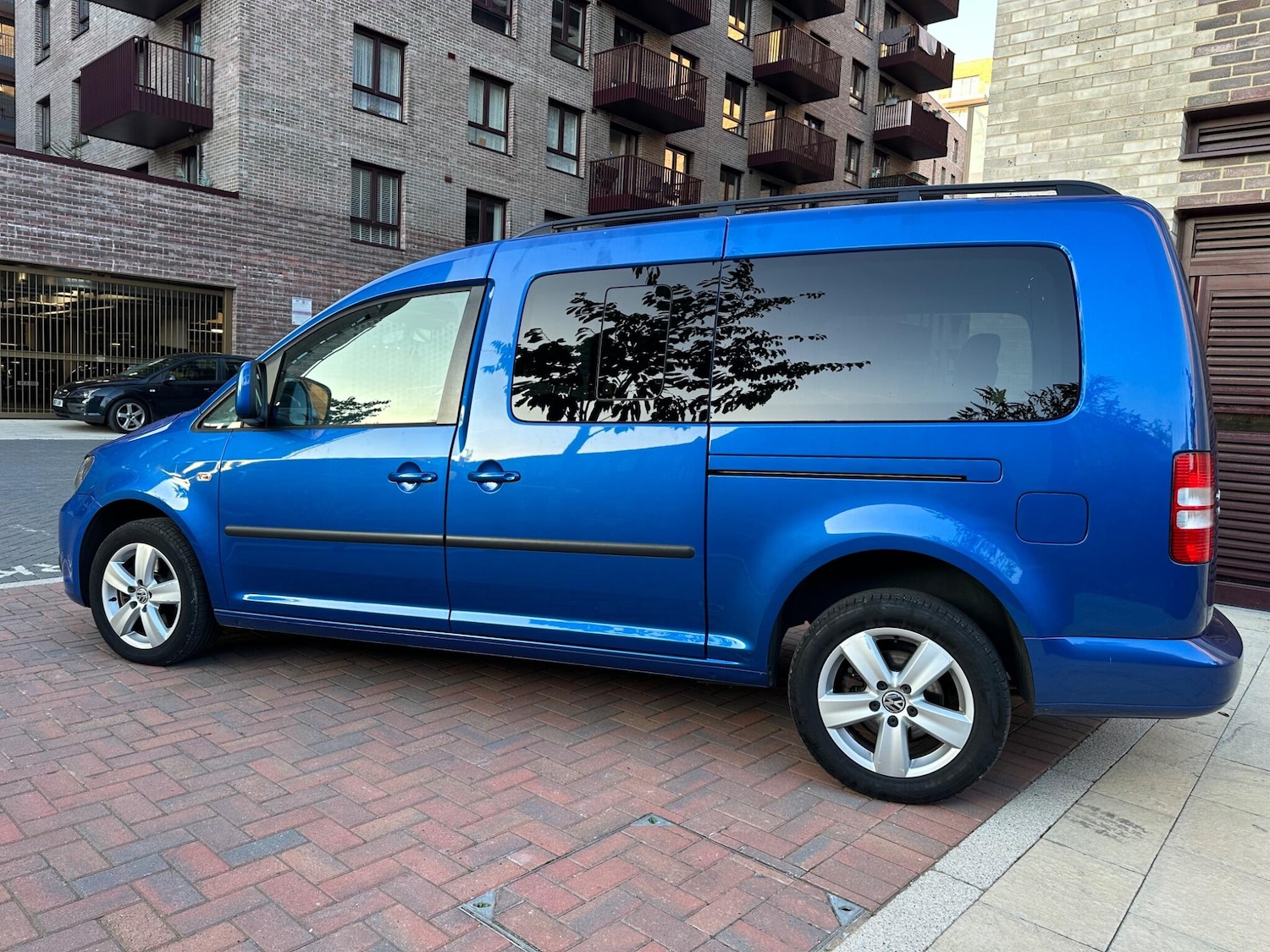 Used Volkswagen Caddy Maxi Life 2014 for sale - 76099103: Photo 43