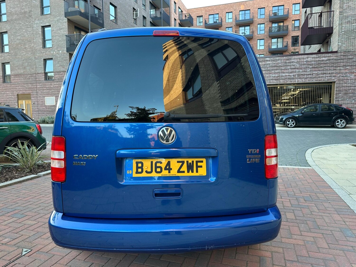 Used Volkswagen Caddy Maxi Life 2014 for sale - 76099103: Photo 45