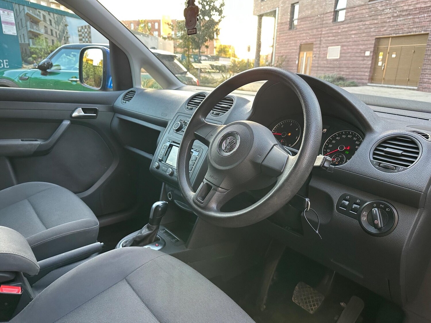 Used Volkswagen Caddy Maxi Life 2014 for sale - 76099103: Photo 50