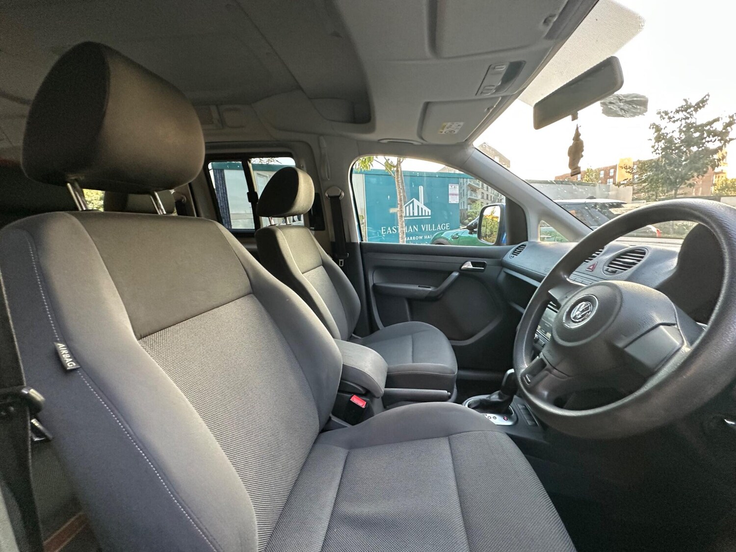 Used Volkswagen Caddy Maxi Life 2014 for sale - 76099103: Photo 53