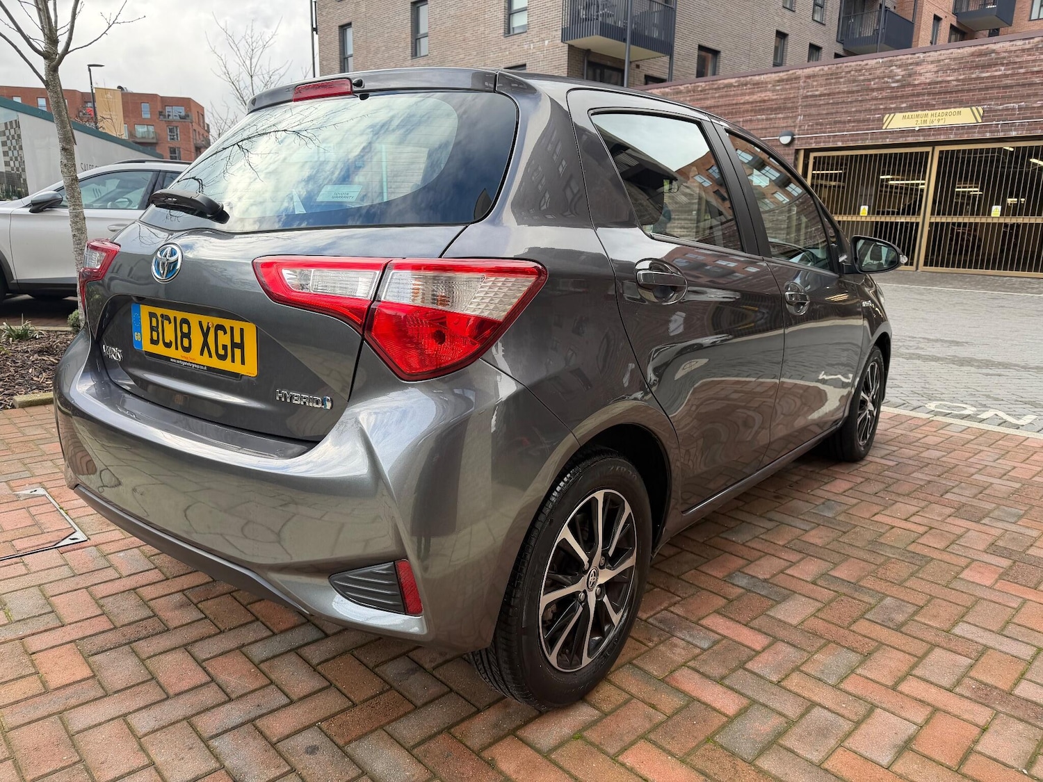 Used Toyota Yaris for sale - 77242844: Photo 17