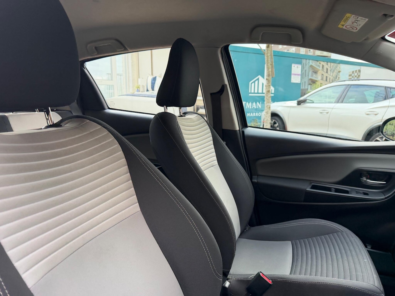 Used Toyota Yaris for sale - 77242844: Photo 20