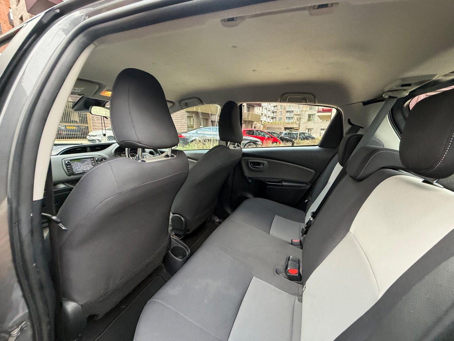 Used Toyota Yaris for sale - 77242844: Photo 21