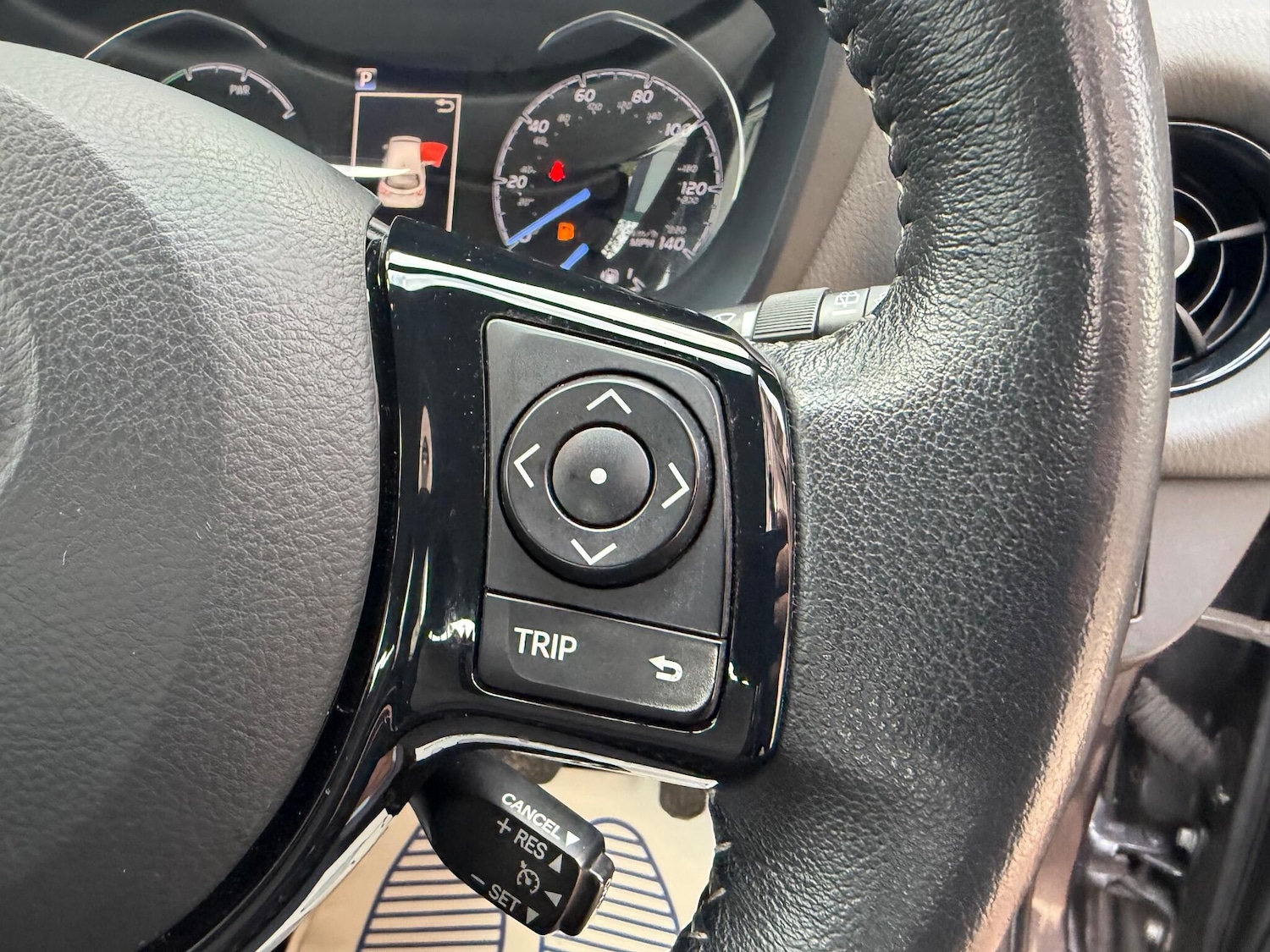 Used Toyota Yaris for sale - 77242844: Photo 24