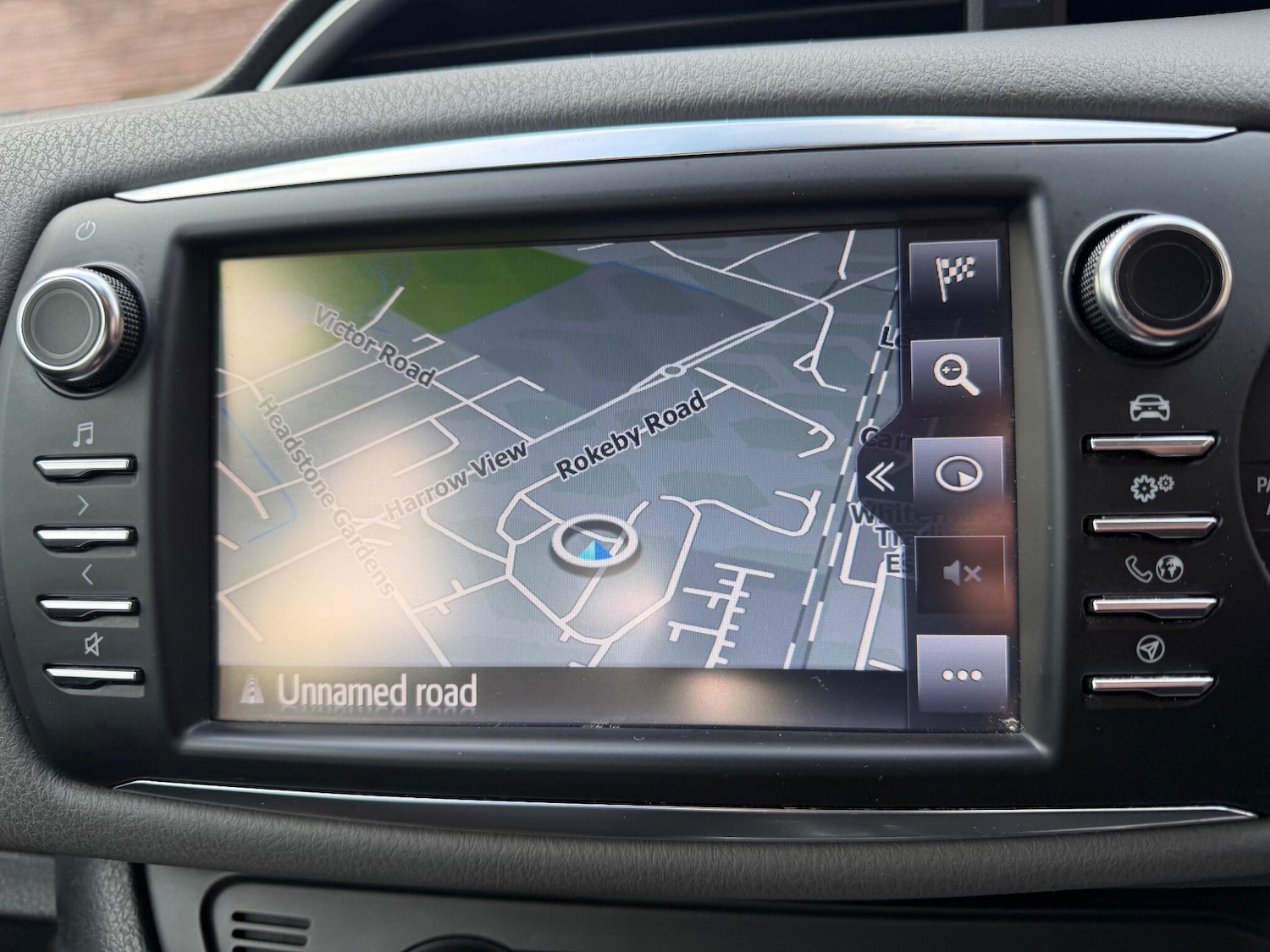 Used Toyota Yaris for sale - 77242844: Photo 25