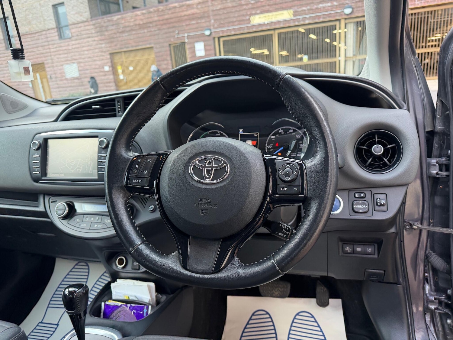 Used Toyota Yaris for sale - 77242844: Photo 28