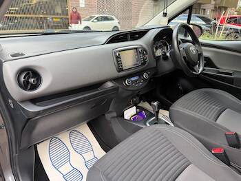 Used Toyota Yaris 2018 for sale - 77242844: Photo