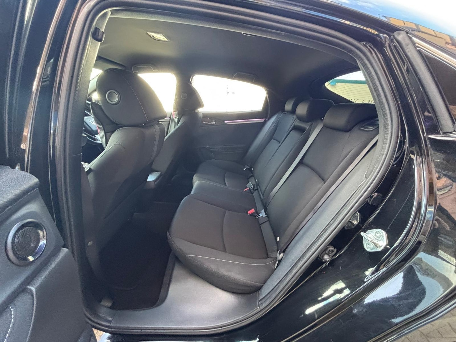 Used Honda Civic 2018 for sale - 78034783: Photo 32