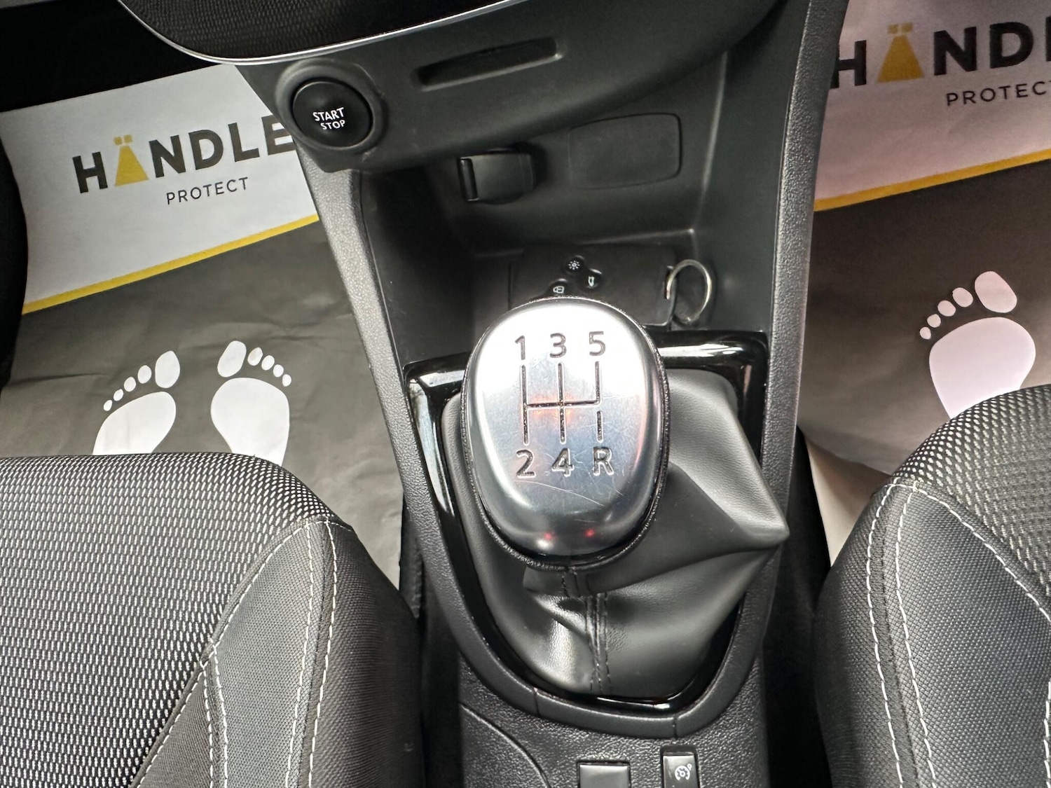 Used Renault Clio 2017 for sale - 76166393: Photo 25
