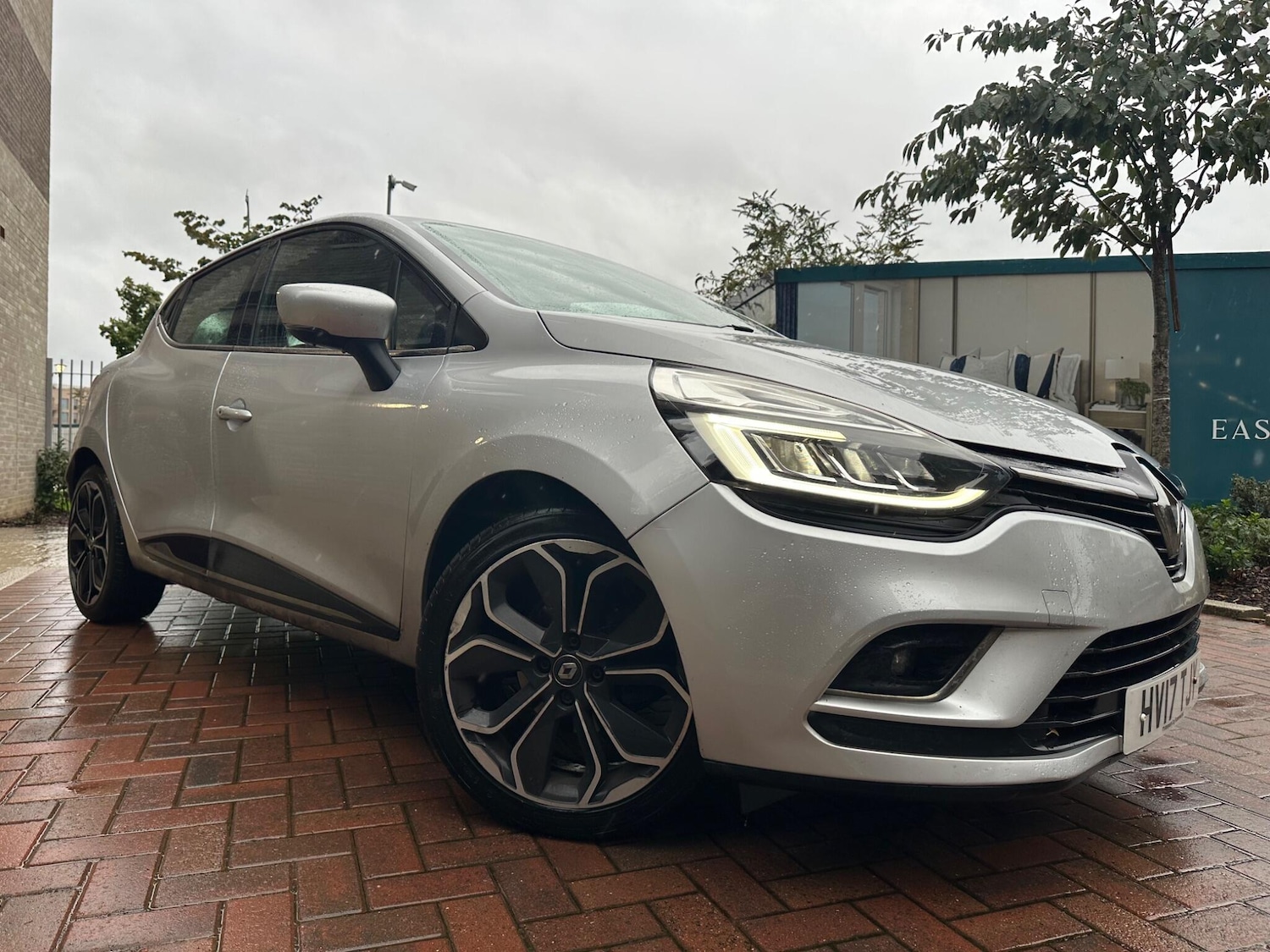 Used Renault Clio 2017 for sale - 76166393: Photo 8
