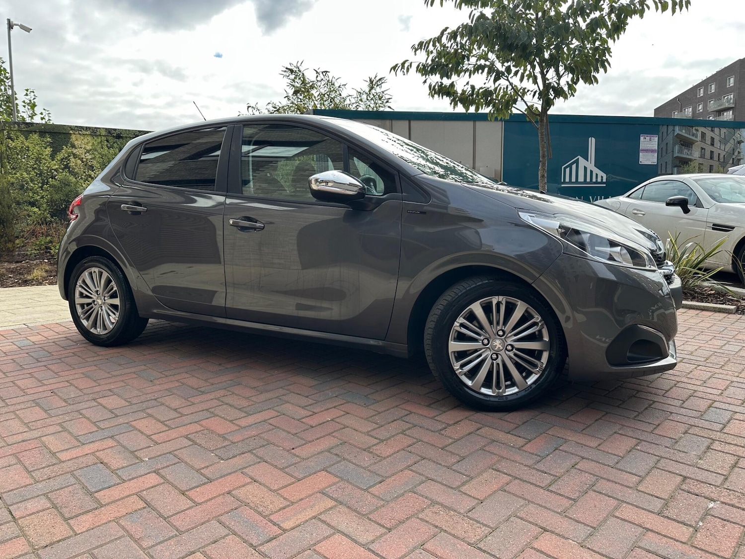 Used Peugeot 208 2019 for sale - 76306395: Photo 12