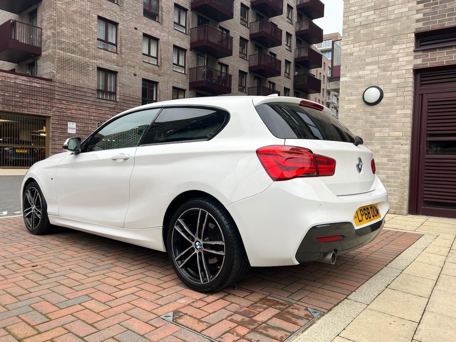 Used BMW 1 Series 2018 for sale - 77040790: Photo 2