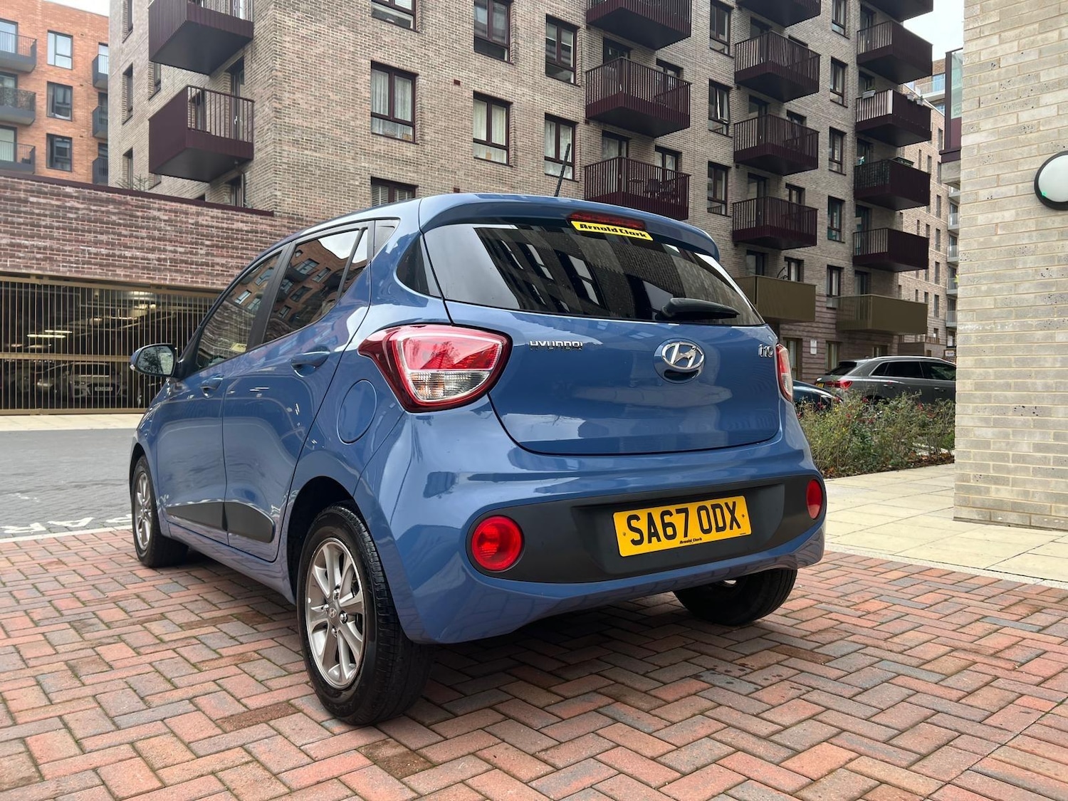 Used Hyundai i10 2017 for sale - 75729758: Photo 24