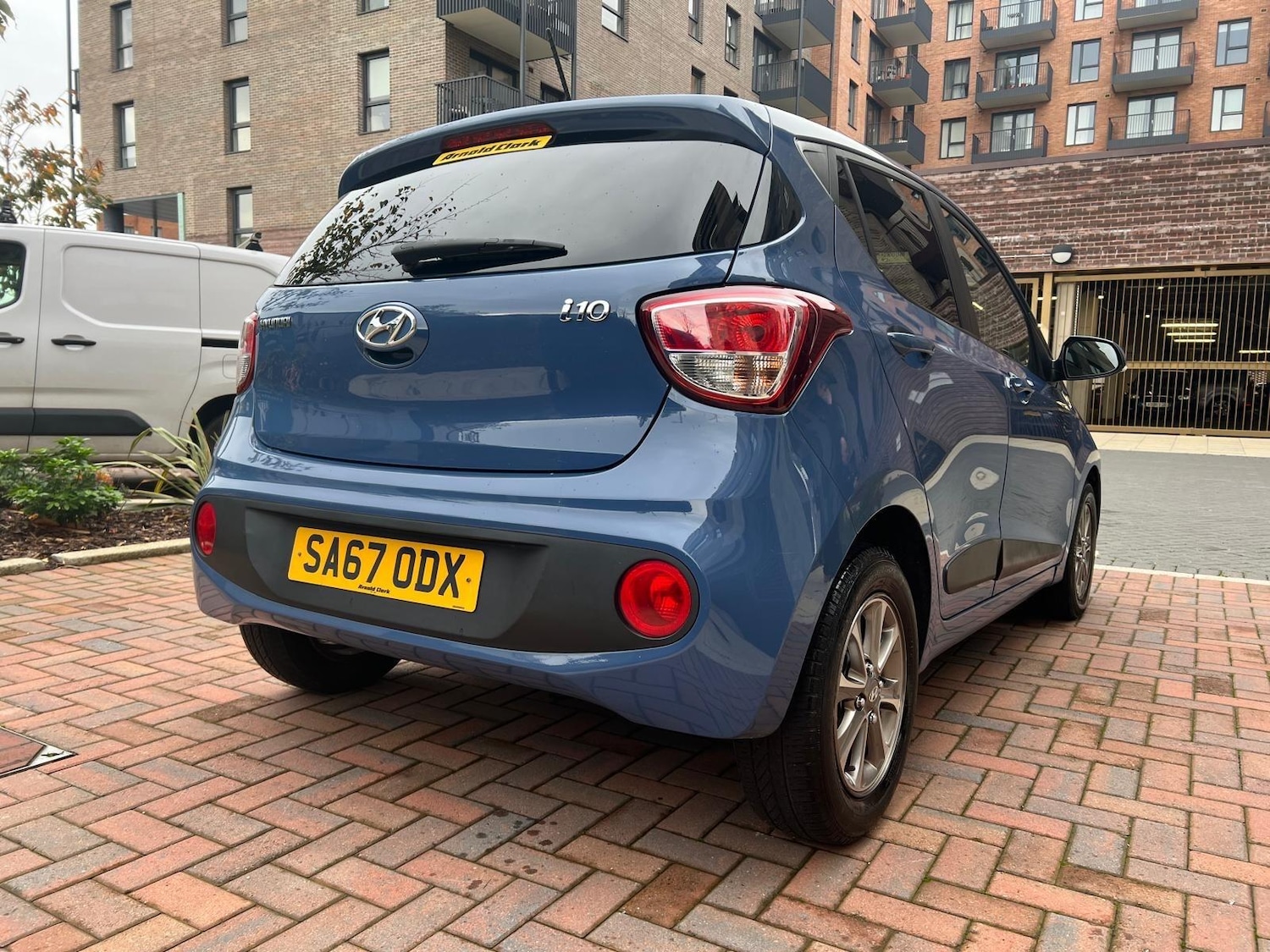 Used Hyundai i10 2017 for sale - 75729758: Photo 26