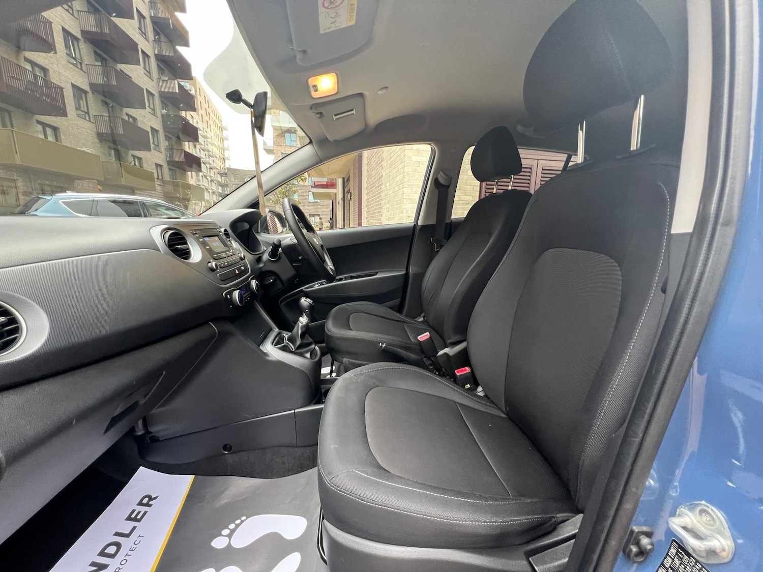 Used Hyundai i10 2017 for sale - 75729758: Photo 29