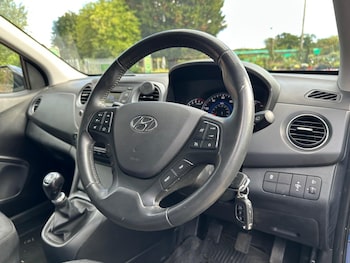 Used Hyundai i10 2017 for sale - 75729758: Photo