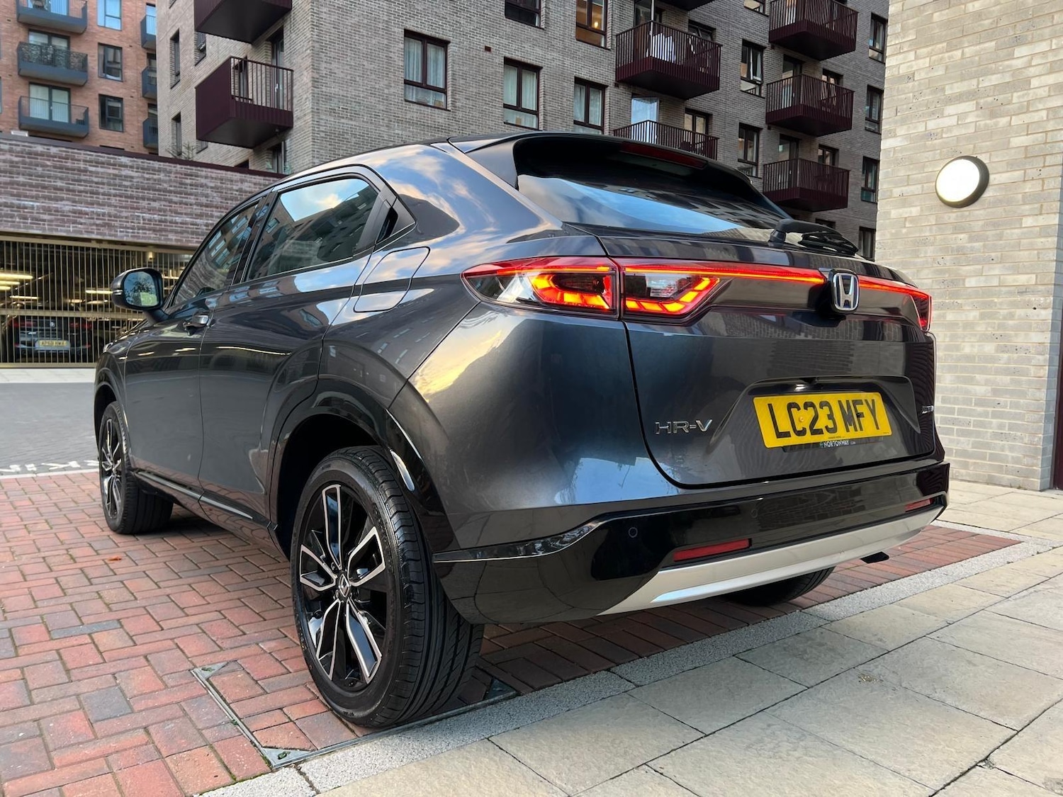 Used Honda HR-V 2023 for sale - 76522044: Photo 2