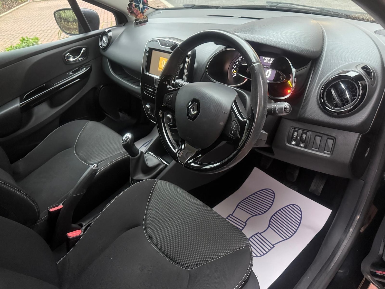 Used Renault Clio 2014 for sale - 76457198: Photo 19