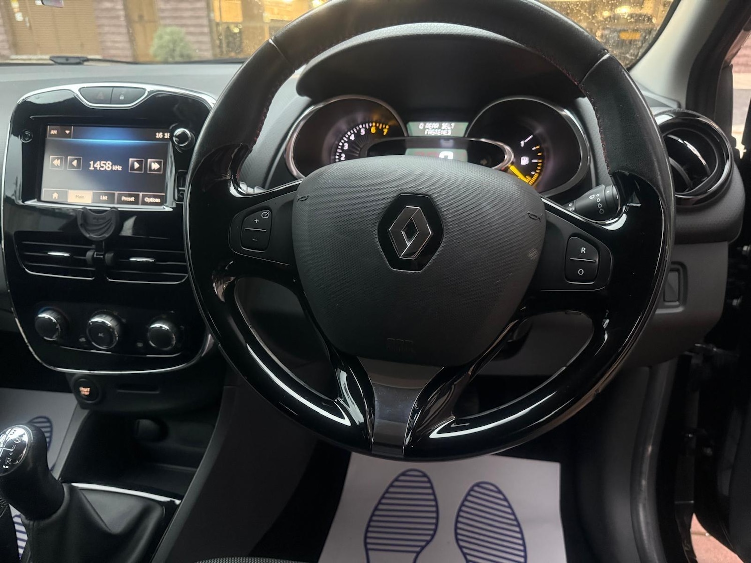 Used Renault Clio 2014 for sale - 76457198: Photo 20