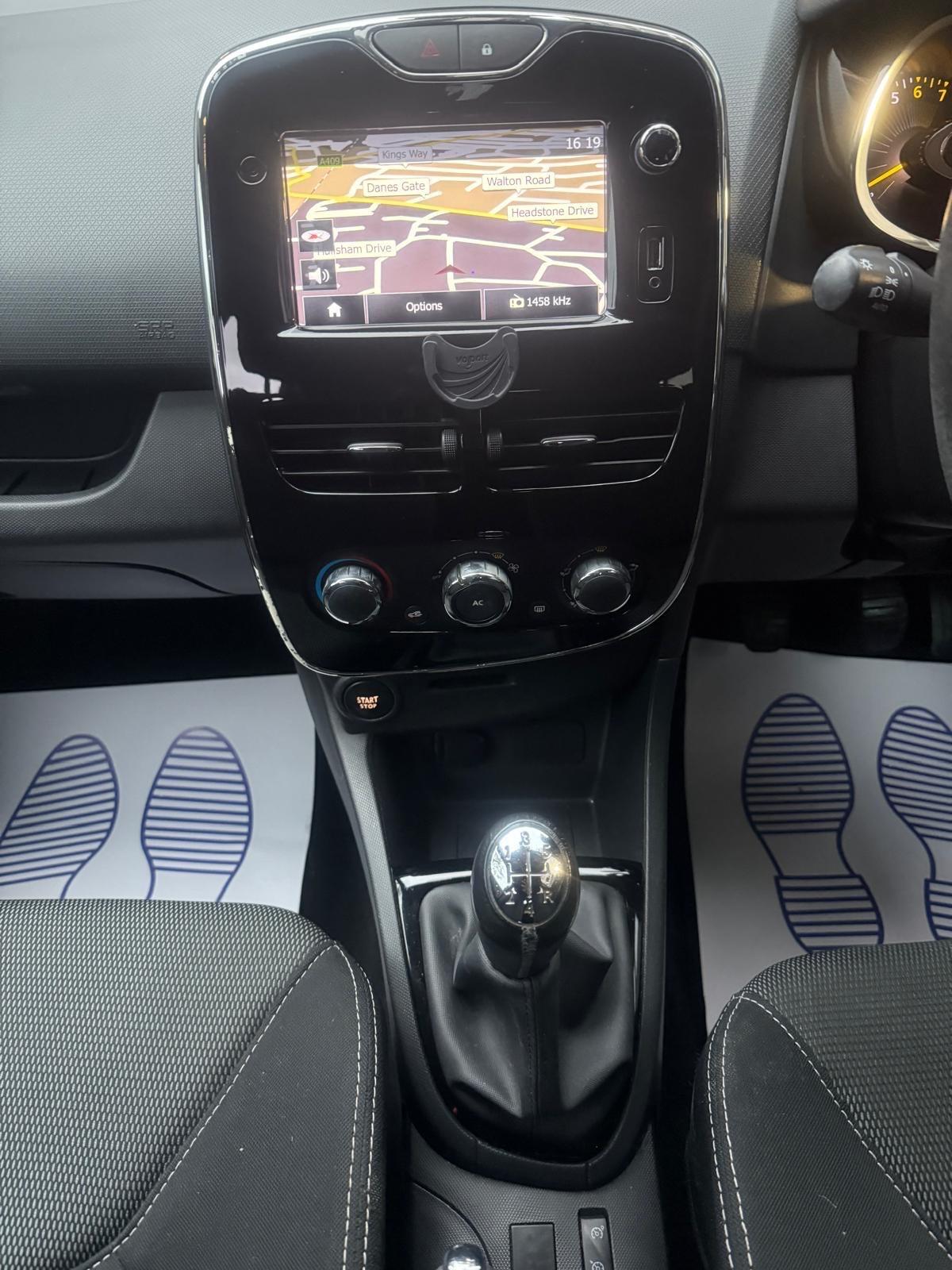 Used Renault Clio 2014 for sale - 76457198: Photo 25