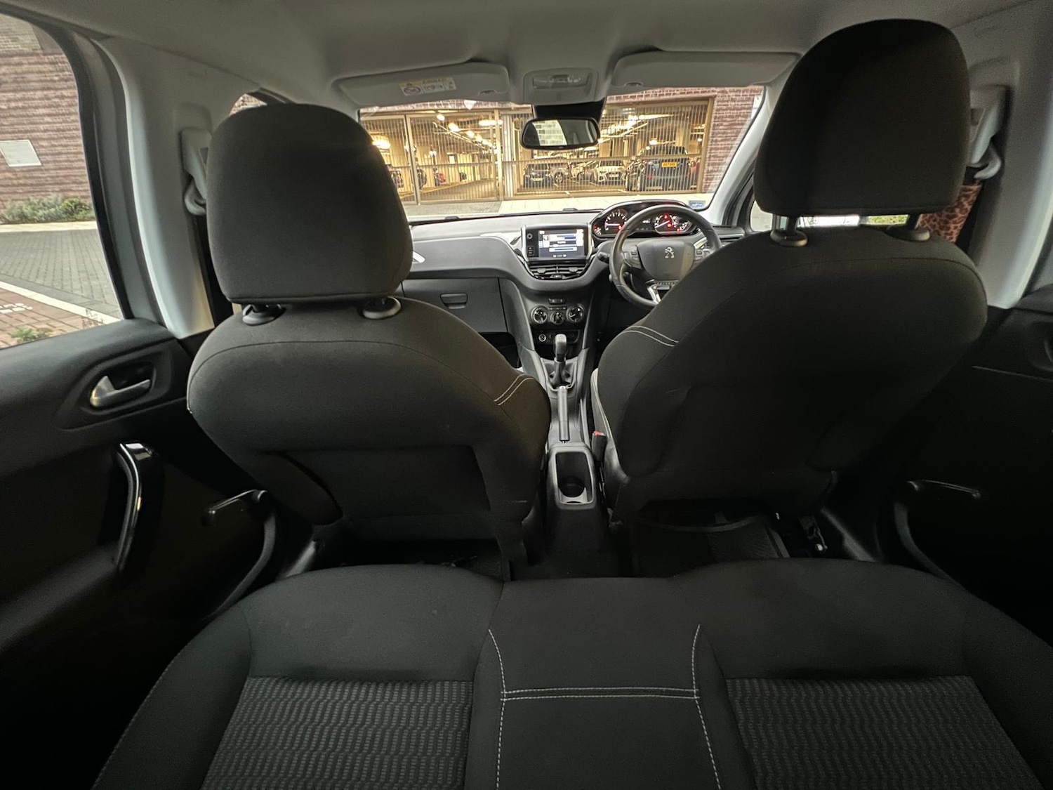 Used Peugeot 208 2015 for sale - 76550480: Photo 22