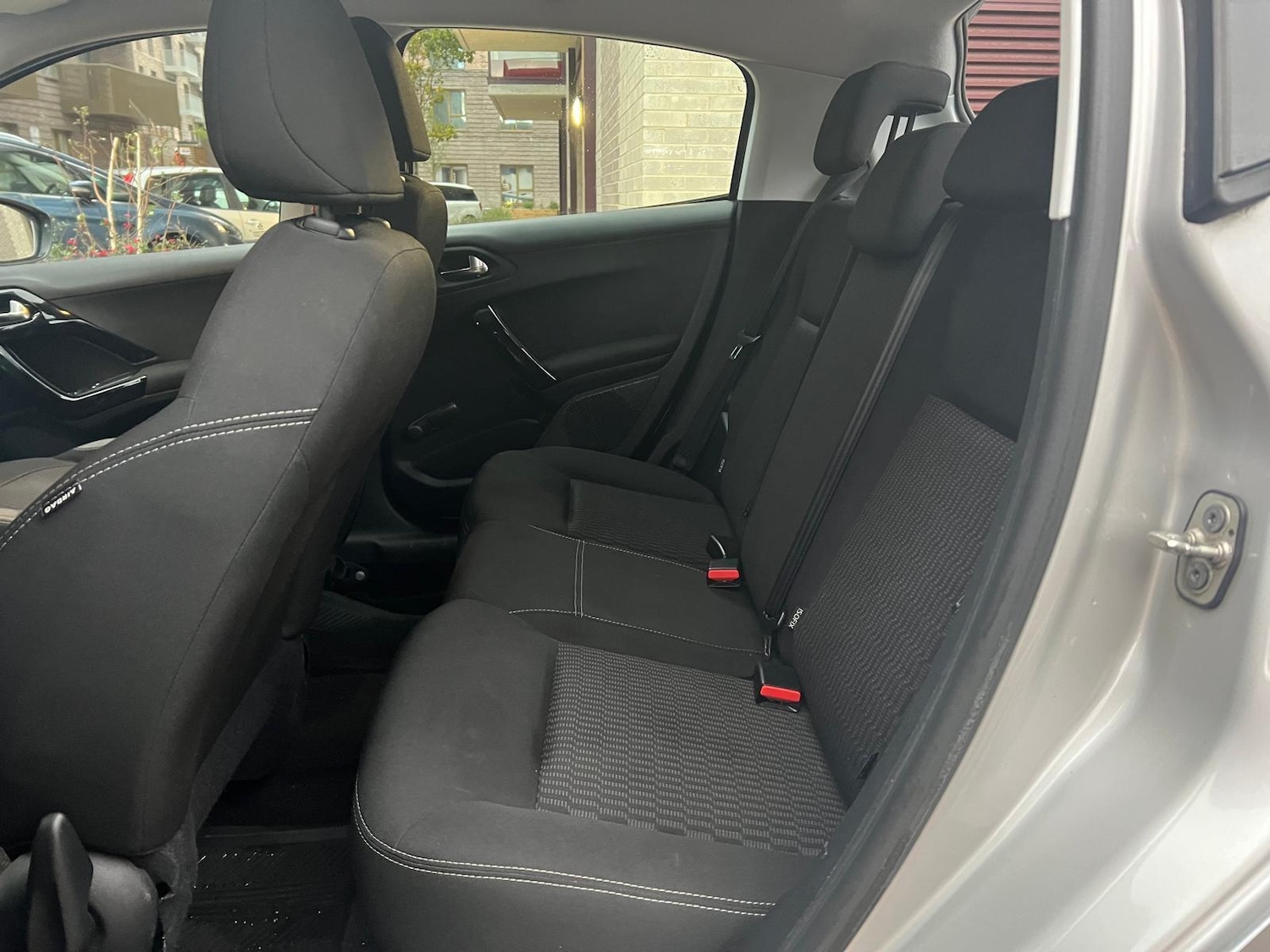 Used Peugeot 208 2015 for sale - 76550480: Photo 23