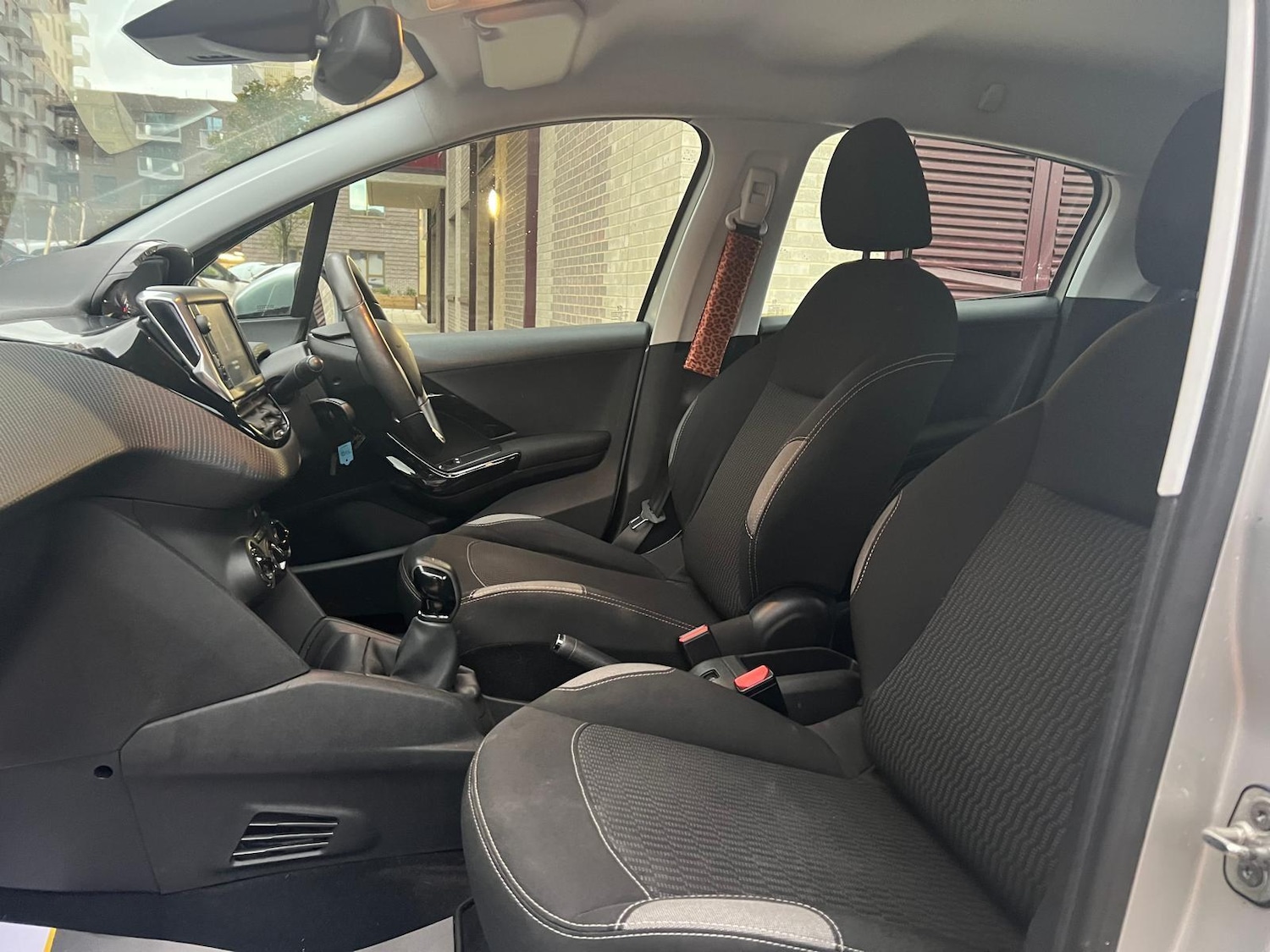 Used Peugeot 208 2015 for sale - 76550480: Photo 29