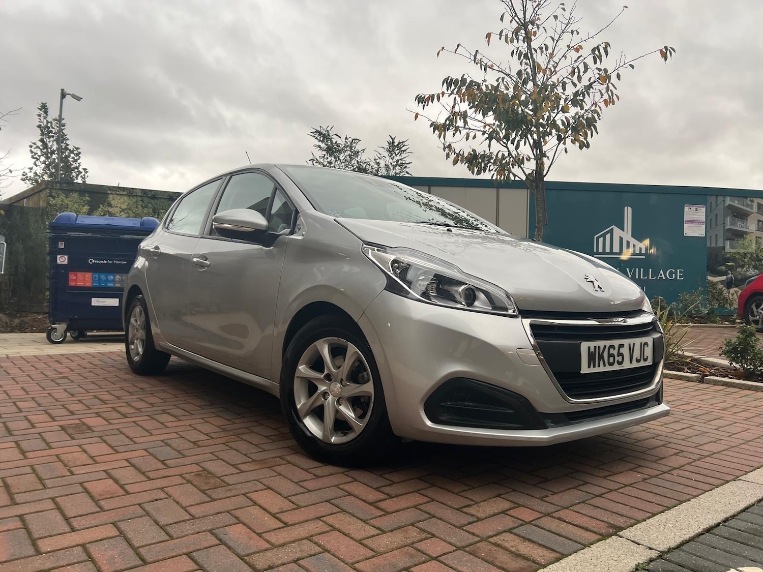 Used Peugeot 208 2015 for sale - 76550480: Photo 5