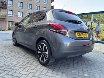 Used Peugeot 208 2018 for sale - 78388383: Photo