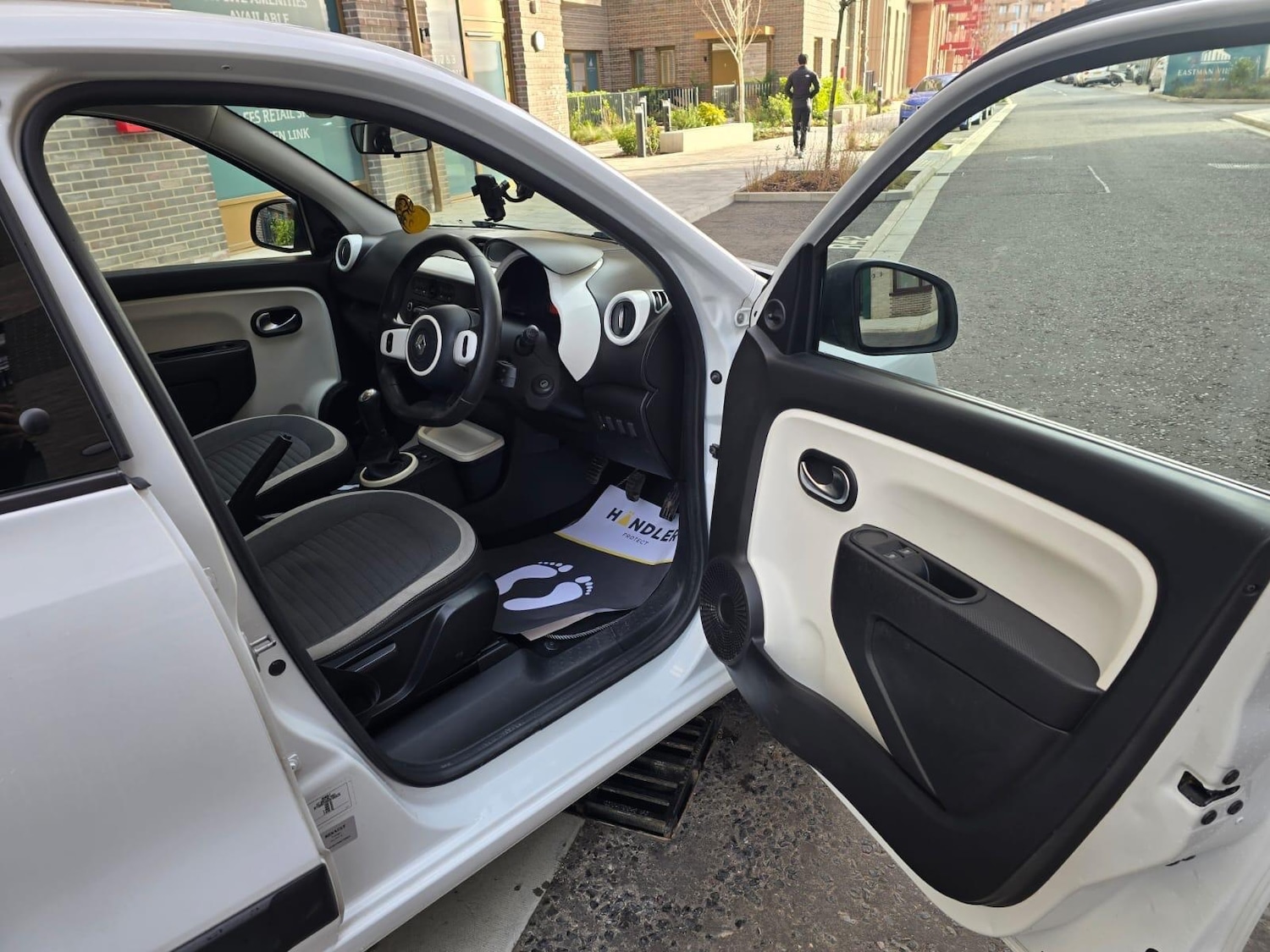 Used Renault Twingo 2016 for sale - 77103540: Photo 18