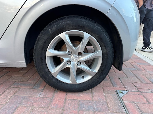 Used Peugeot 208 2017 for sale - 76215596: Photo 10