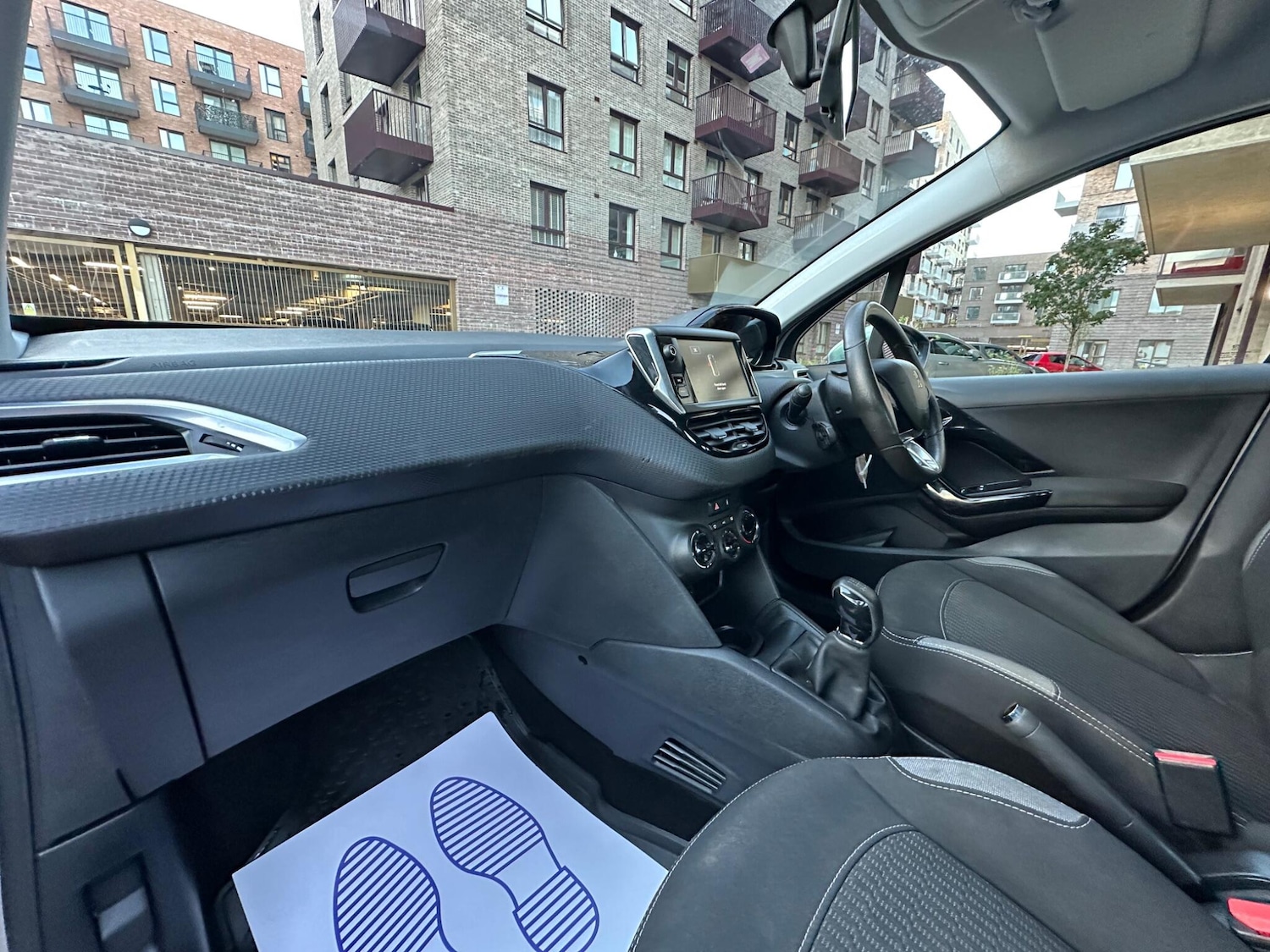 Used Peugeot 208 2017 for sale - 76215596: Photo 16