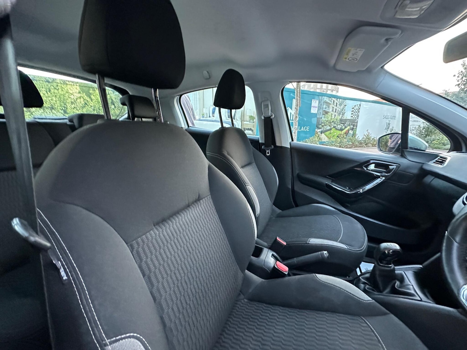 Used Peugeot 208 2017 for sale - 76215596: Photo 19