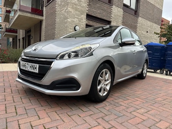 Used Peugeot 208 2017 for sale - 76215596: Photo 4