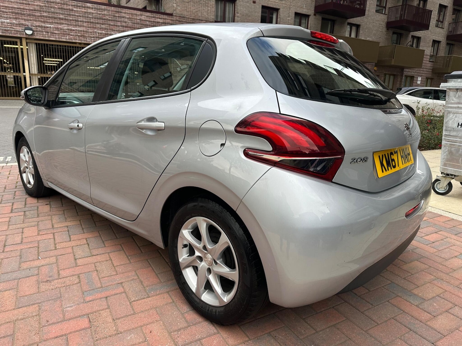 Used Peugeot 208 2017 for sale - 76215596: Photo 6