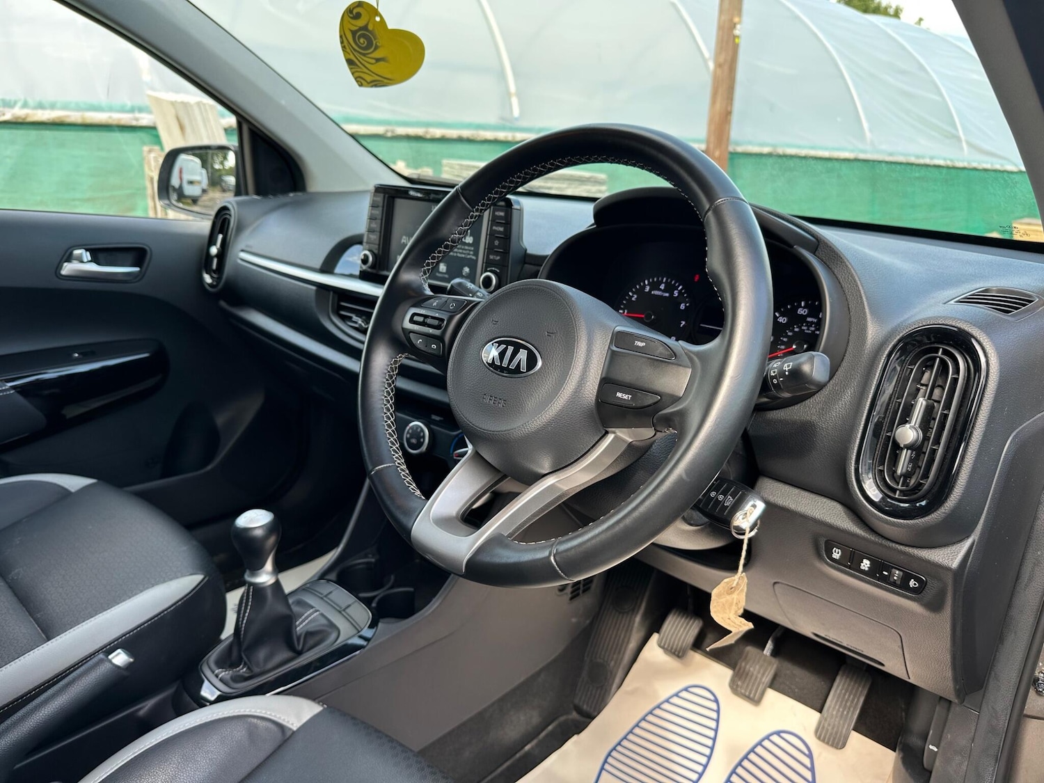 Vehicle 29