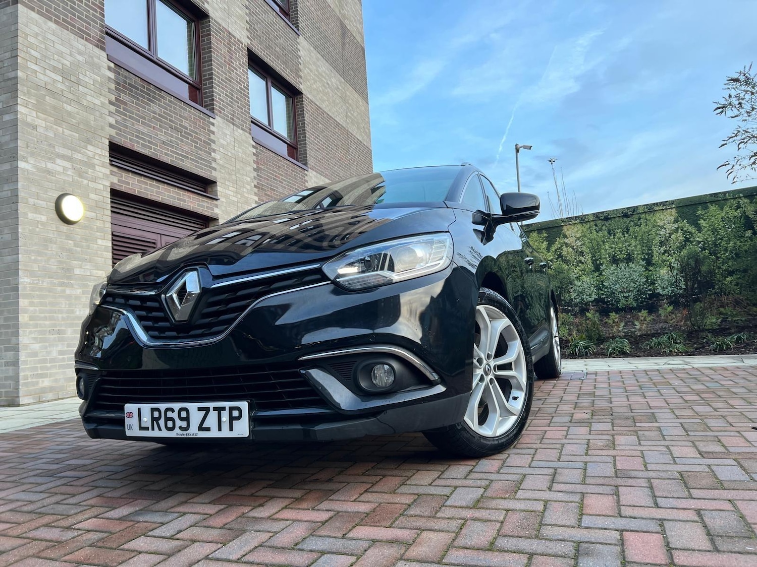 Used Renault Grand Scenic 2019 for sale - 77029252: Photo 14