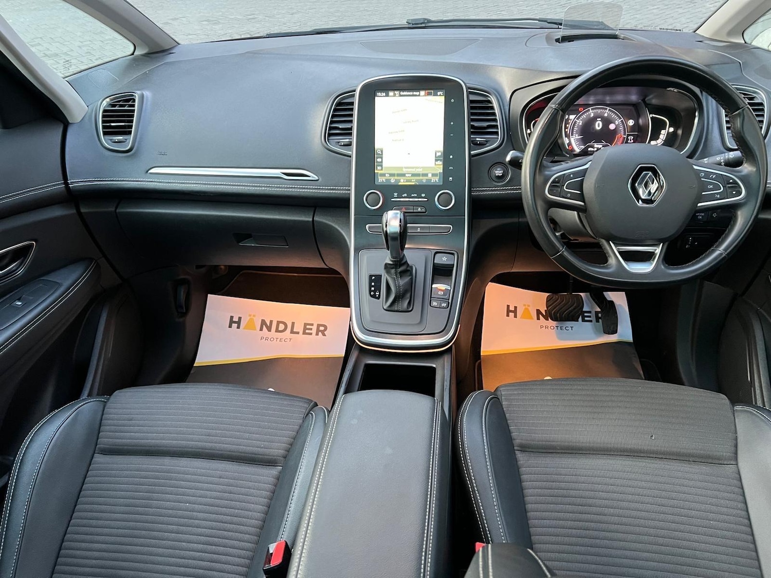 Used Renault Grand Scenic 2019 for sale - 77029252: Photo 16