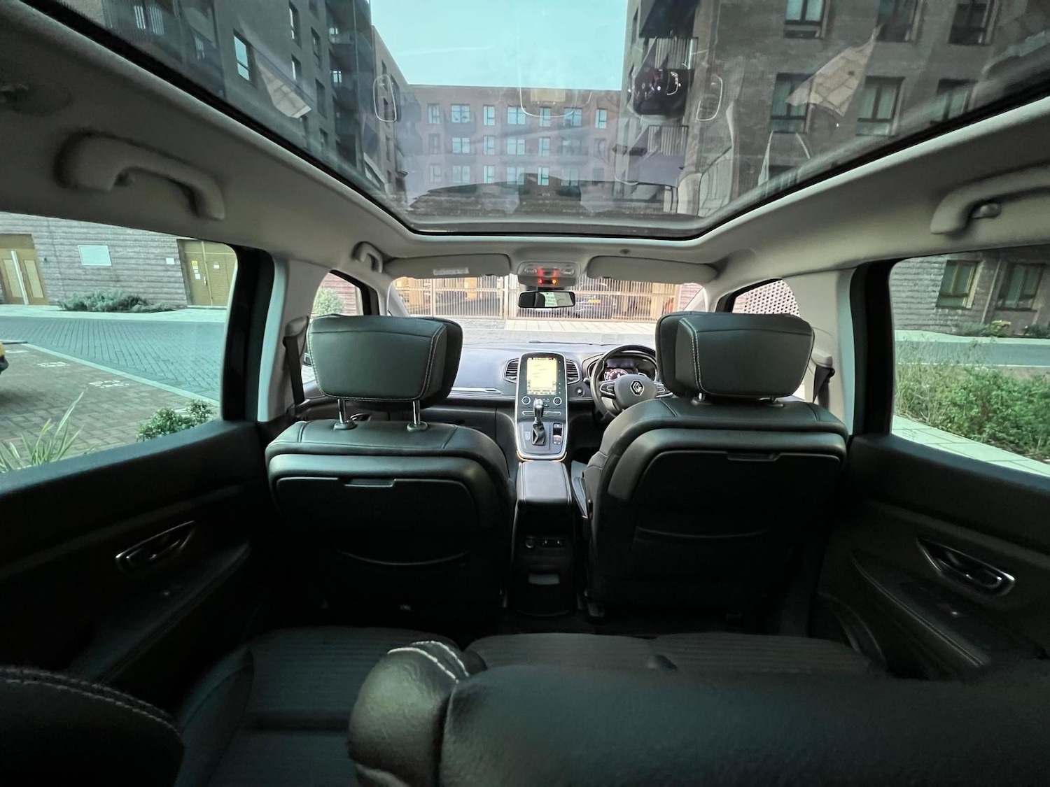 Used Renault Grand Scenic 2019 for sale - 77029252: Photo 28