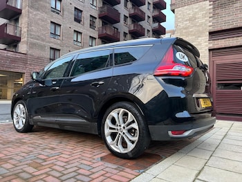 Used Renault Grand Scenic 2019 for sale - 77029252: Photo