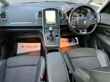 Used Renault Grand Scenic 2019 for sale - 77029252: Photo