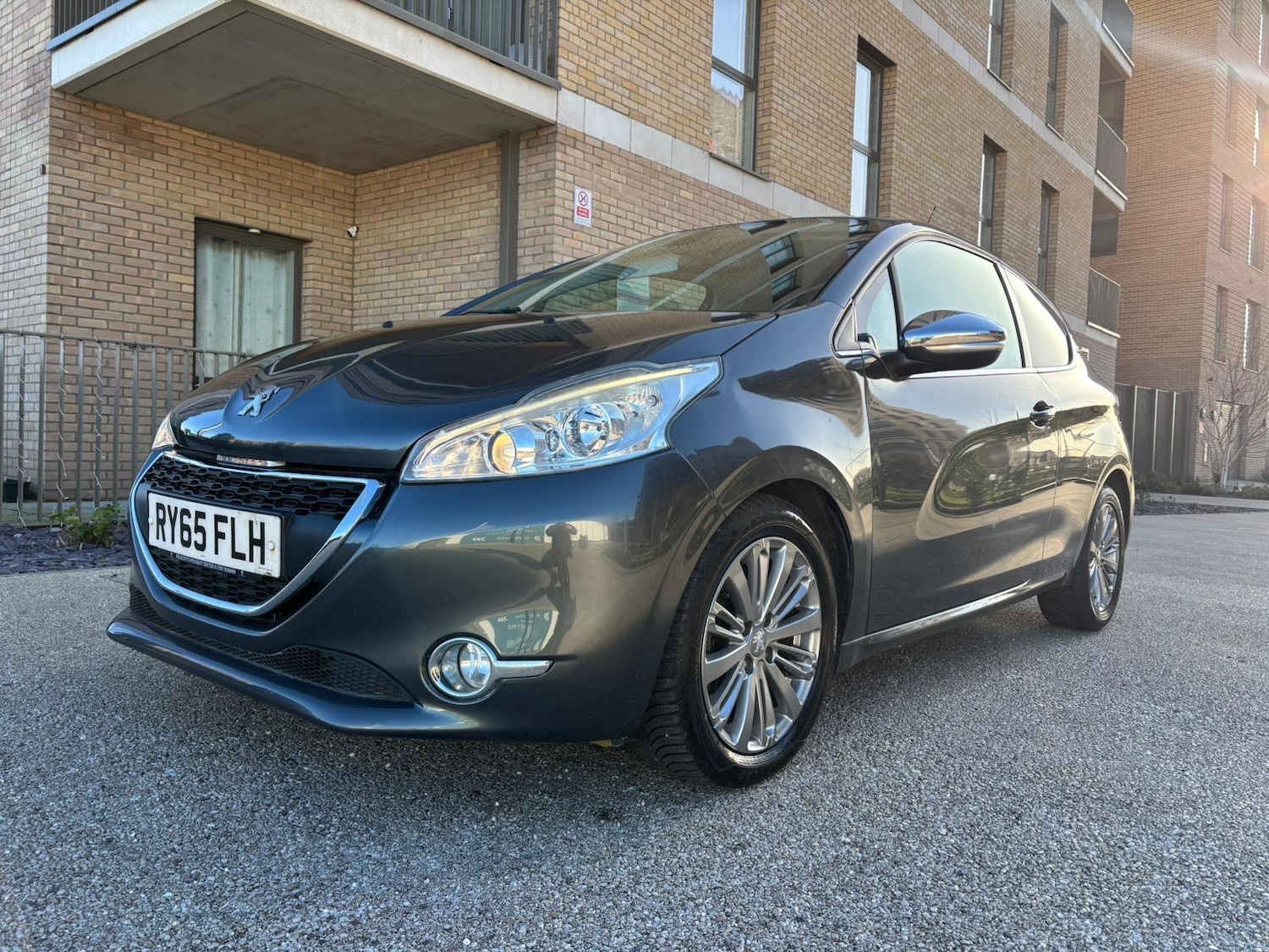 Used Peugeot 208 2016 for sale - 77924888: Photo 17