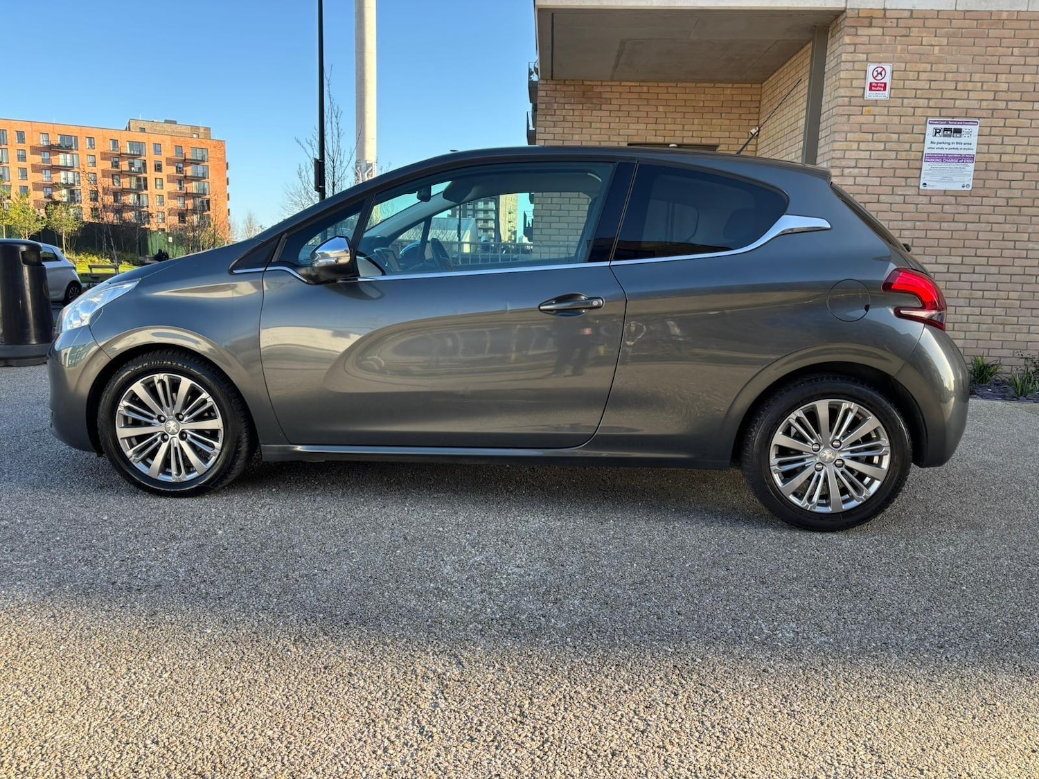 Used Peugeot 208 2016 for sale - 77924888: Photo 21