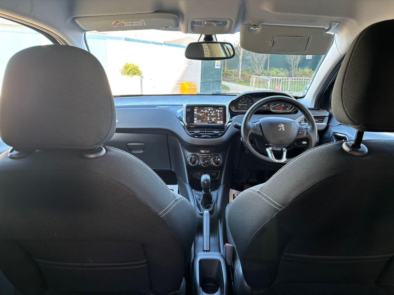 Used Peugeot 208 2016 for sale - 77924888: Photo 29