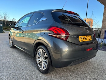 Used Peugeot 208 2016 for sale - 77924888: Photo