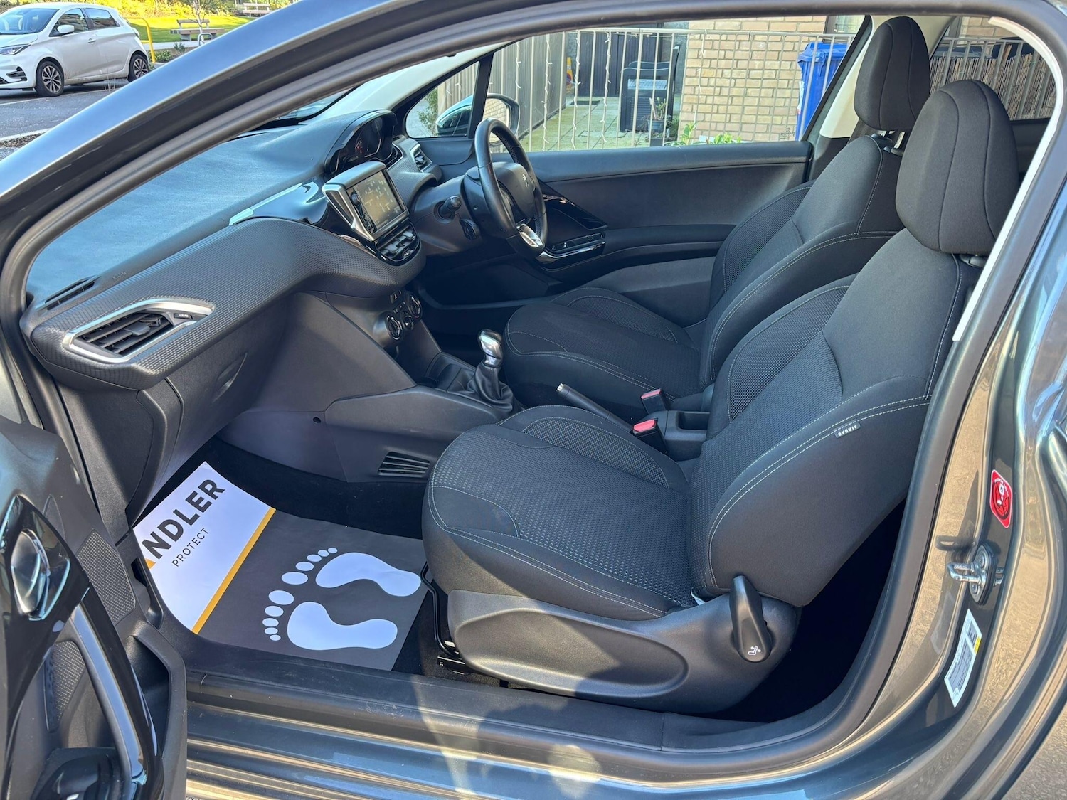 Used Peugeot 208 2016 for sale - 77924888: Photo 44