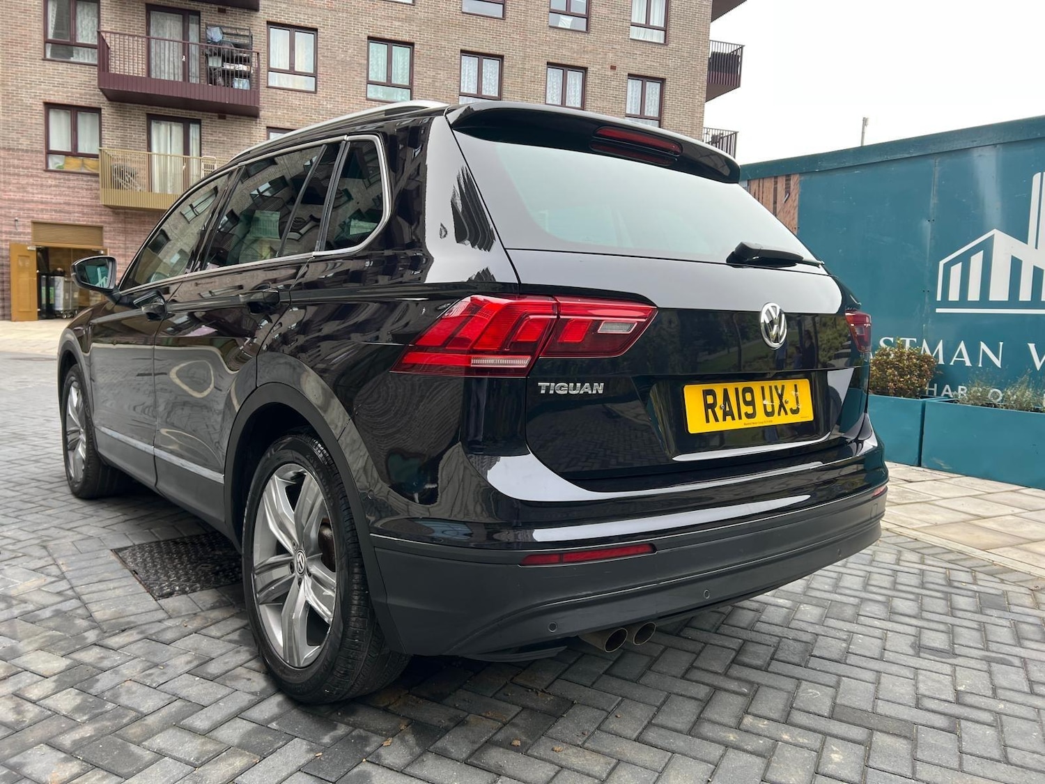 Used Volkswagen Tiguan 2019 for sale - 76976852: Photo 2
